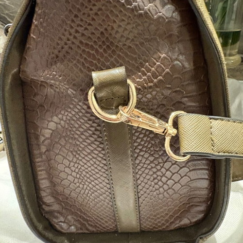 Doca shoulder bag new, medium size, olive with strap