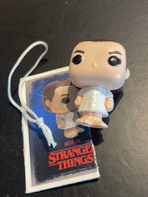 Stranger Things Kinder Joy VC269 figure with tag and cord