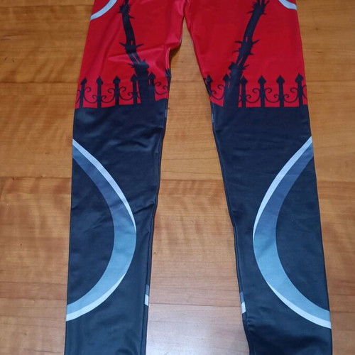 Leggings with pattern like new, size L, black and red