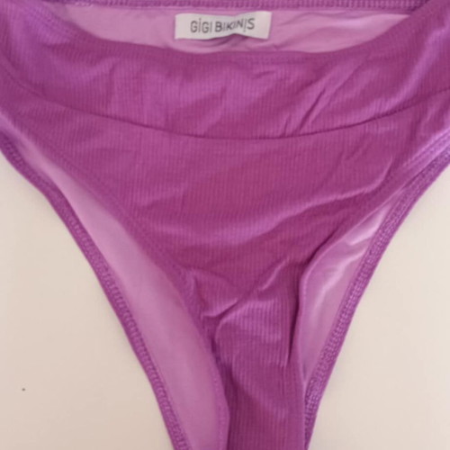 Fuchsia swimwear set like new, size S/M, Luigi