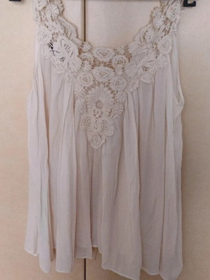 Zara top used, white/cream with lace detail, size L