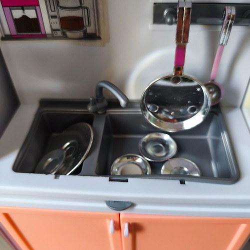 Kitchen set of 4 parts used
