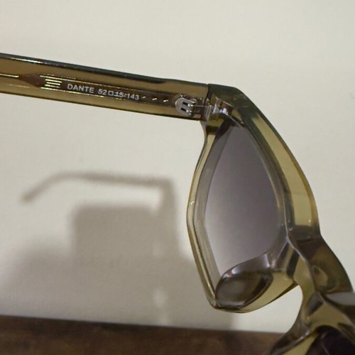 Red Raven Dante Unisex Sunglasses New, Beige