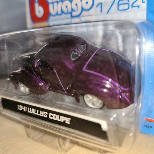 Bburago 1941 Willys Coupé new, rare Hot Rod in purple metallic color