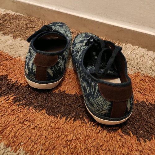 Pull&Bear canvas shoes like new, tropical pattern blue and beige