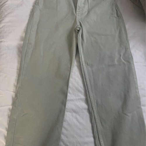 Pull & Bear jeans pistachio color like new, size M