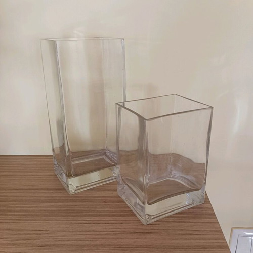Glass vases like new, set of two
