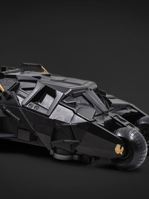 The Dark Knight Tumbler Batmobile και Bat-Pod μεταχειρισμένα