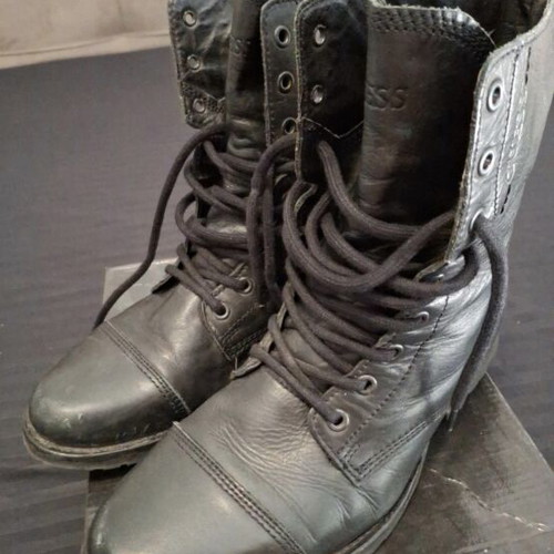 Guess leather boots