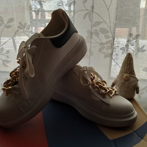 Glam sneakers like new, size 40, white with gold chain detail