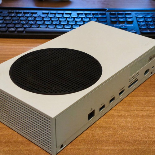 Xbox Series S 512GB console used with 2 controllers and 40 games