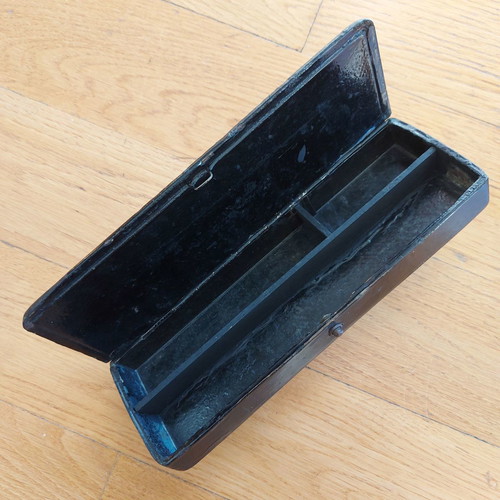Antique Japanese pen case used, lacquered Papier Mache box