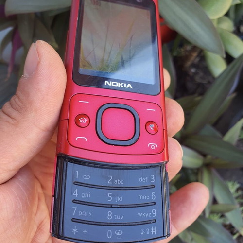 Nokia 6700s new mobile phone