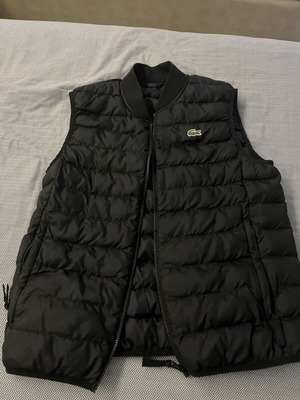 Lacoste sleeveless jacket like new, worn 5 times