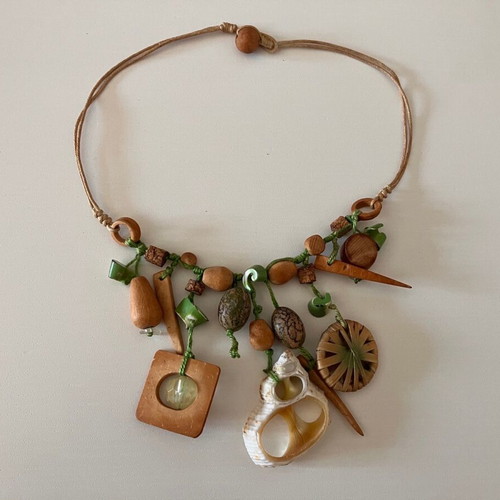 Handmade necklaces like new from shells and wooden items, set of 3