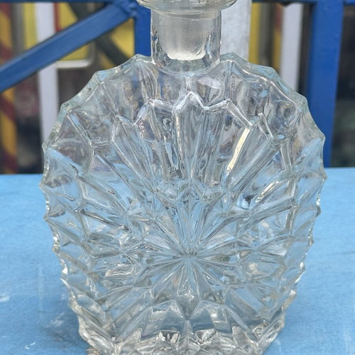 Vintage Crystal Whiskey Decanter with Stopper used, heavy cut glass