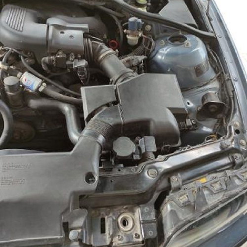 BMW 318i 2003 sedan used with many extras