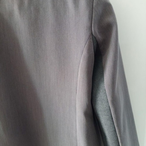 Grey women's jacket like new, size L, elastic fabric