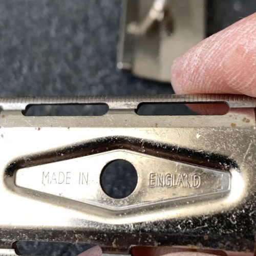 Gillette razor like new, English