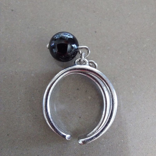 Silver chevalier ring 925 used with black charm