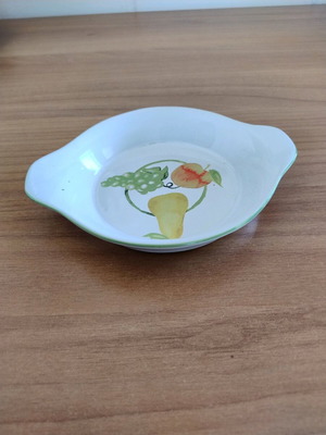 Small heat-resistant serving plate like new