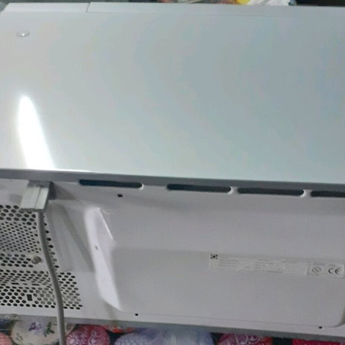 Zanussi microwave oven
