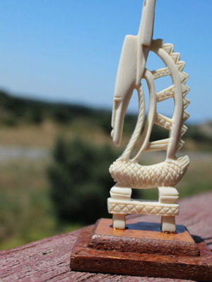 Handmade Decorative Gazelle from Côte d'Ivoire 1975 like new