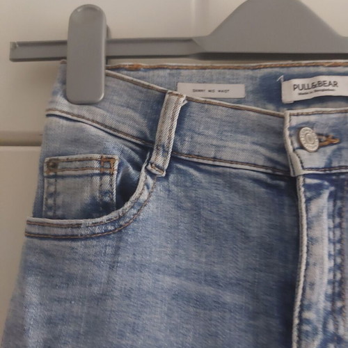 Pull & Bear Skinny Mid Waist Jeans size 32 like new