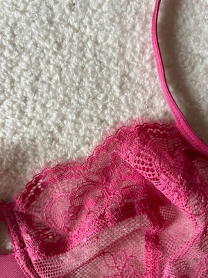 Hunkemöller pink lace see-through bra 75D used, good condition