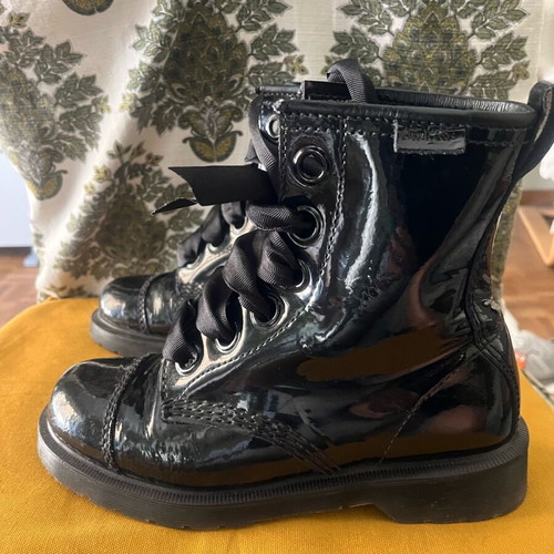 Dr. Martens patent leather boots used, size 38, black