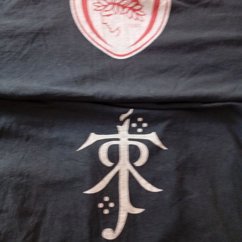Two black T-shirts, size 5XL