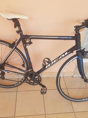 Ideal Streamlite road bike used, size L, black with white and blue details