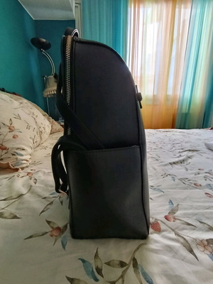 Bartuggi backpack like new, black, large capacity