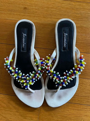 Sandals flat with colorful pearls used, leather, size 38