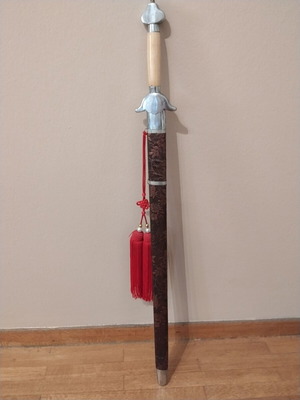 Tai Chi Jian Sword with Wooden Scabbard and Red Tassel like new
