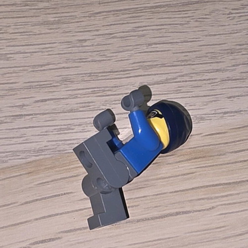 LEGO CMF minifigure Series 5 Snowboarder Guy used