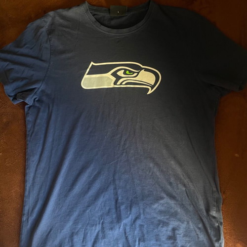 Seattle Seahawks NFL shirt like new, size Large