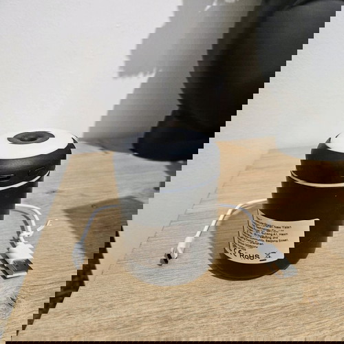 Small portable humidifier like new, USB powered