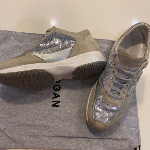 Hogan sneakers used, size 37.5, gray suede with sequins