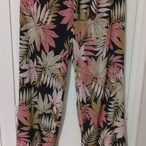 Pantelona with floral pattern like new, one size