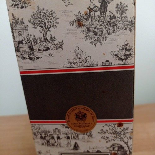 Vintage Jean Marie Farina Roger Gallet eau de cologne with packaging