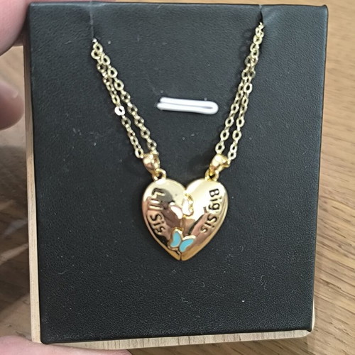 Big Sis – Lil Sis necklace set with magnetic heart, gold color
