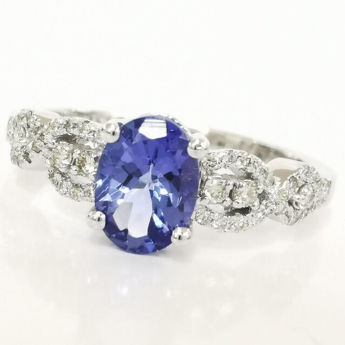 Tanzanite and diamond ring in 14 ct white gold, new