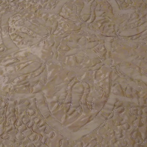 Lussu satin quilt for double bed with decorative pillow