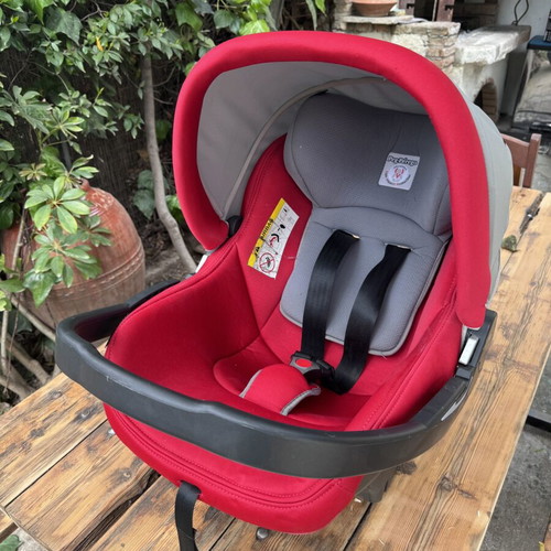 Peg Perego Primo Viaggio SL baby car seat like new