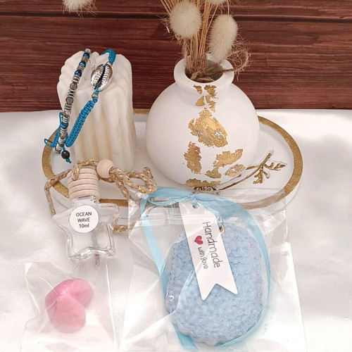 Ocean Wave Gift Set with Bracelets and Aromatic Car and Wardrobe Fresheners