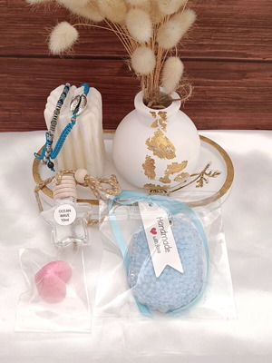 Ocean Wave Gift Set with Bracelets and Aromatic Car and Wardrobe Fresheners