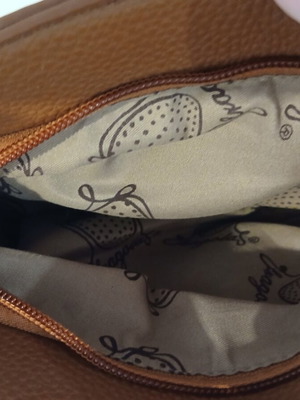 Brown shoulder bag with bow