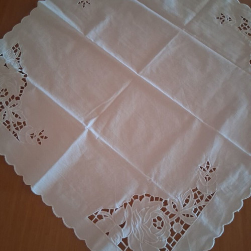 Cotton square with machine embroidery, 70x70 cm