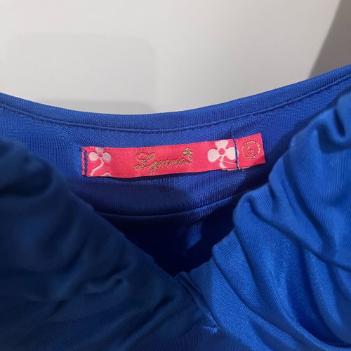 Lynne short top like new, blue and purple